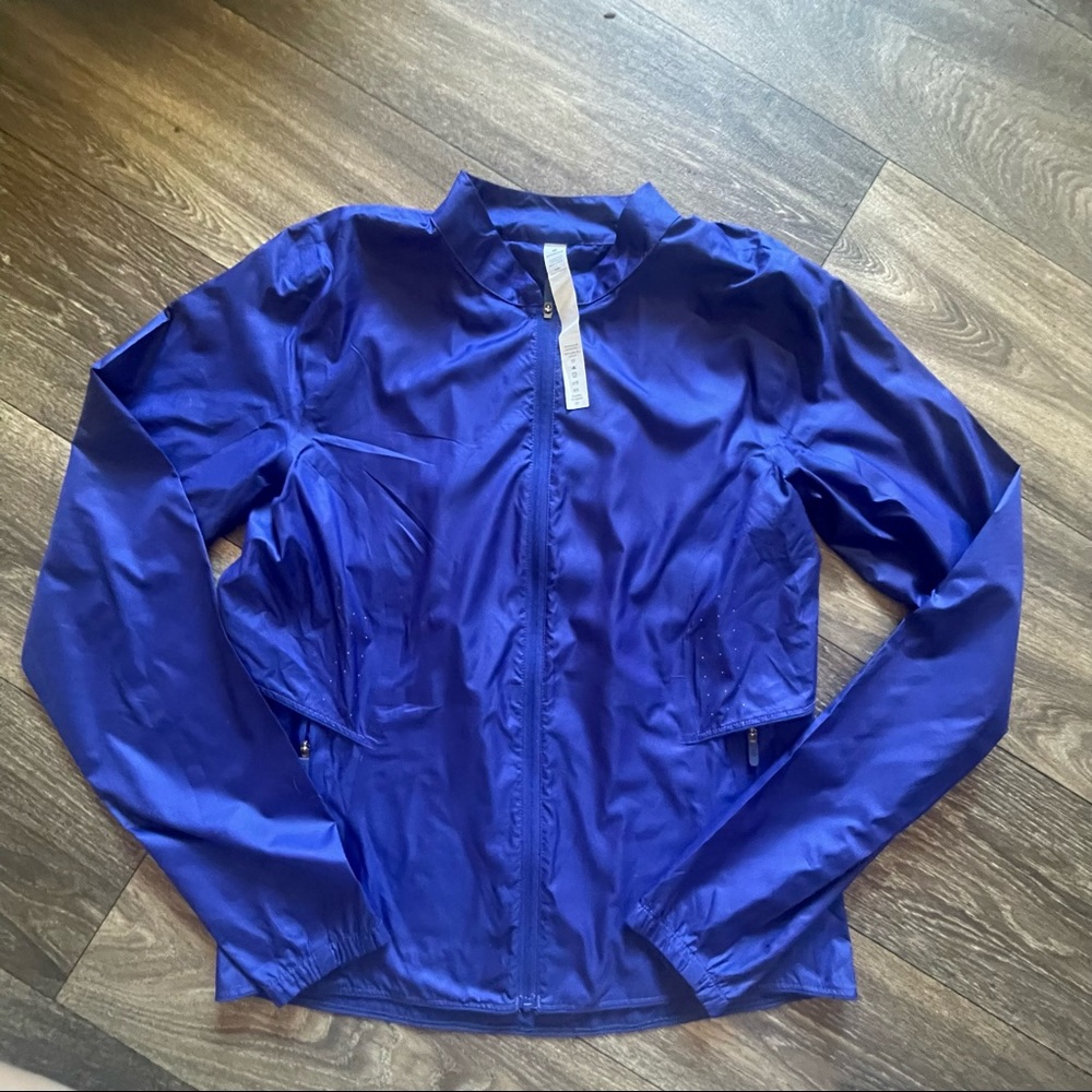 Lululemon windbreaker jacket size 4
